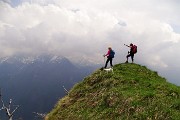 60 Dalla cresta del Brate vista sulla valle di Carona